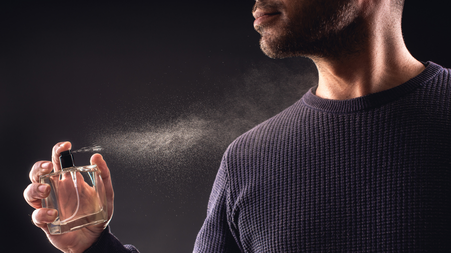 Rekomendasi Parfum untuk Kerja Kantoran yang Tahan Lama