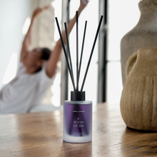 Load image into Gallery viewer, HOME of HUMANS A Room of Zen Lounge Reed Diffuser 140 ml